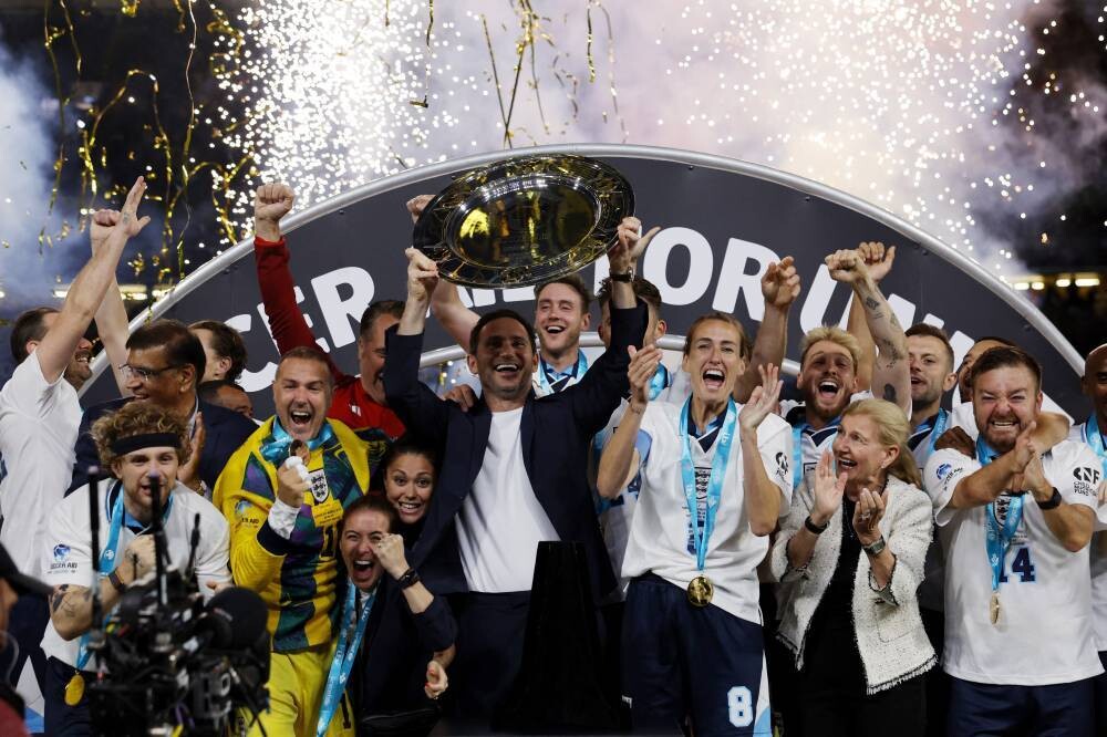 Усэйн Болт высказывает свои мысли о победе Манчестер Сити в Премьер-лиге