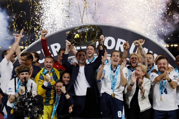 Усэйн Болт высказывает свои мысли о победе Манчестер Сити в Премьер-лиге